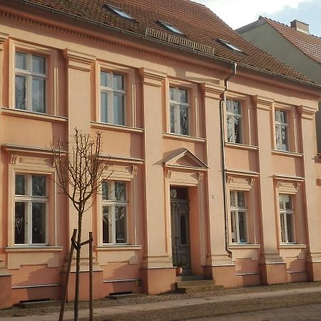 Bed&Breakfast Wagner "Im Alten Pfarrhaus" Neuruppin Kültér fotó