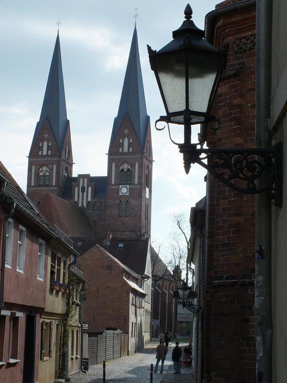 Bed&Breakfast Wagner "Im Alten Pfarrhaus" Neuruppin Kültér fotó