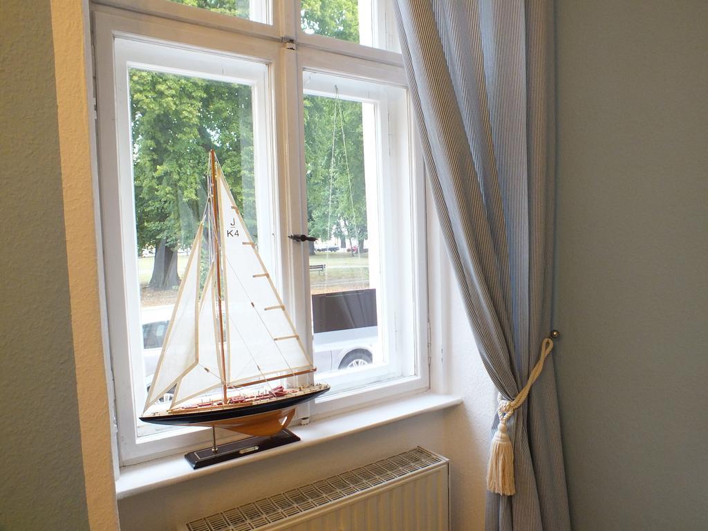 Bed&Breakfast Wagner "Im Alten Pfarrhaus" Neuruppin Kültér fotó